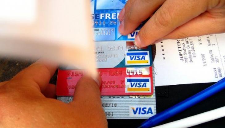 4 Ways Credit Cards Can Cause Your Finances to Spin Out of Control