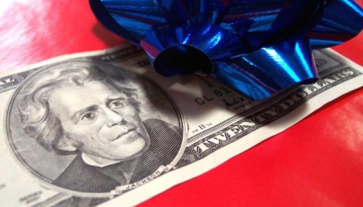 Getting a Holiday Bonus? Here’s 5 Money Smart Things to Do With Your Cash Windfall